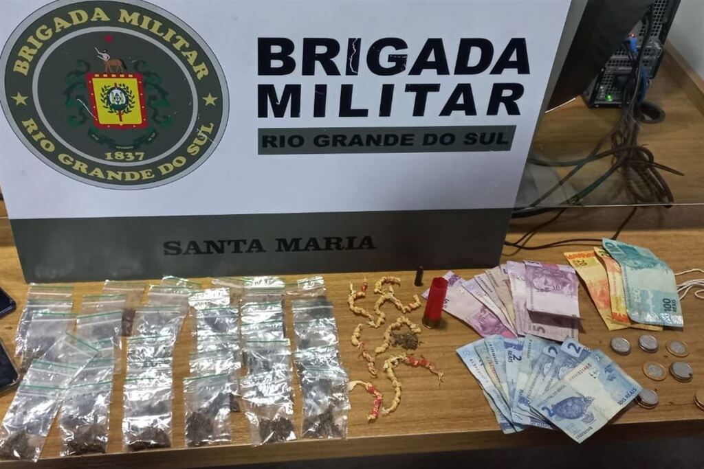 título imagem Jovem é preso por tráfico de drogas no Bairro Pinheiro Machado em Santa Maria