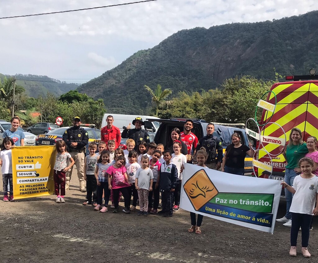 Semana Nacional de Trânsito – PRF realiza ações em Blumenau e Apiúna