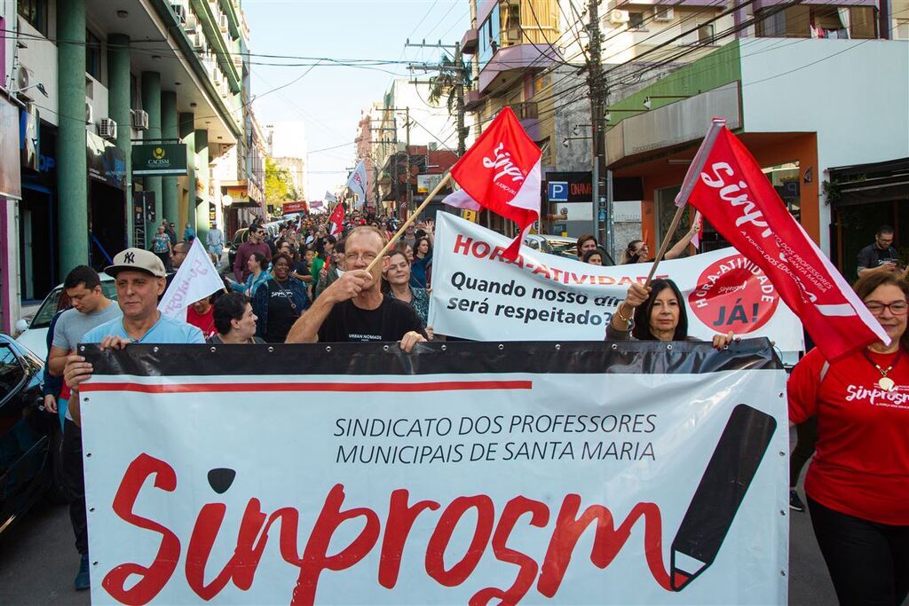 Sindicato dos professores de Santa Maria realiza nova assembleia e debate estado de greve