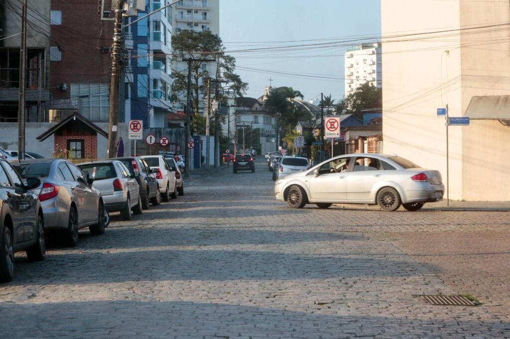 Pavimentação de ruas facilita a locomoção de pacientes oncológicos