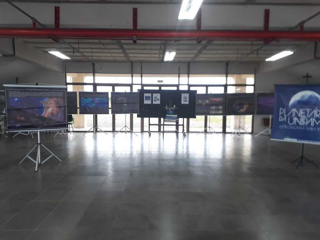 Divulgação FS - Exposição está disponível no hall da Unipampa