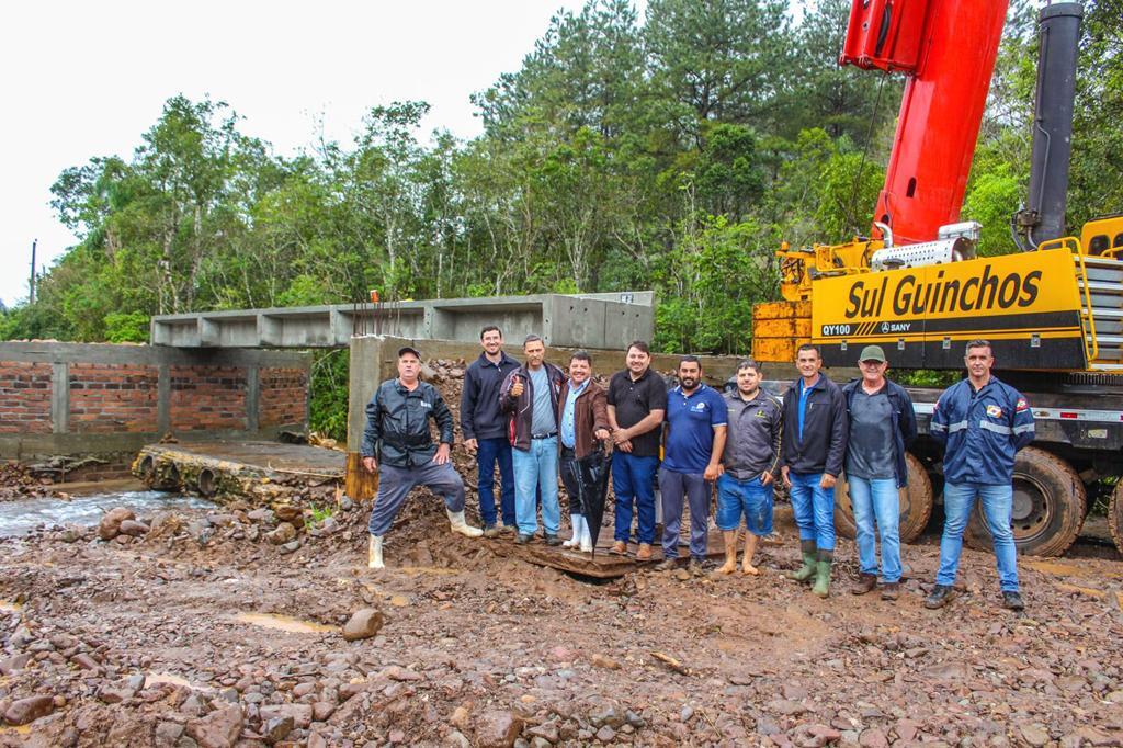 REALIZADA A INSTALAÇÃO DO KIT DE TRANSPOSIÇÃO NA PONTE DA FORTALEZA EM PRAIA GRANDE