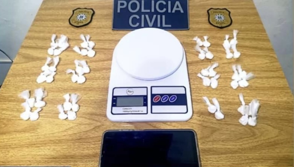 título imagem Jovem que armazenava drogas para grupo criminoso é presa em Rosário do Sul
