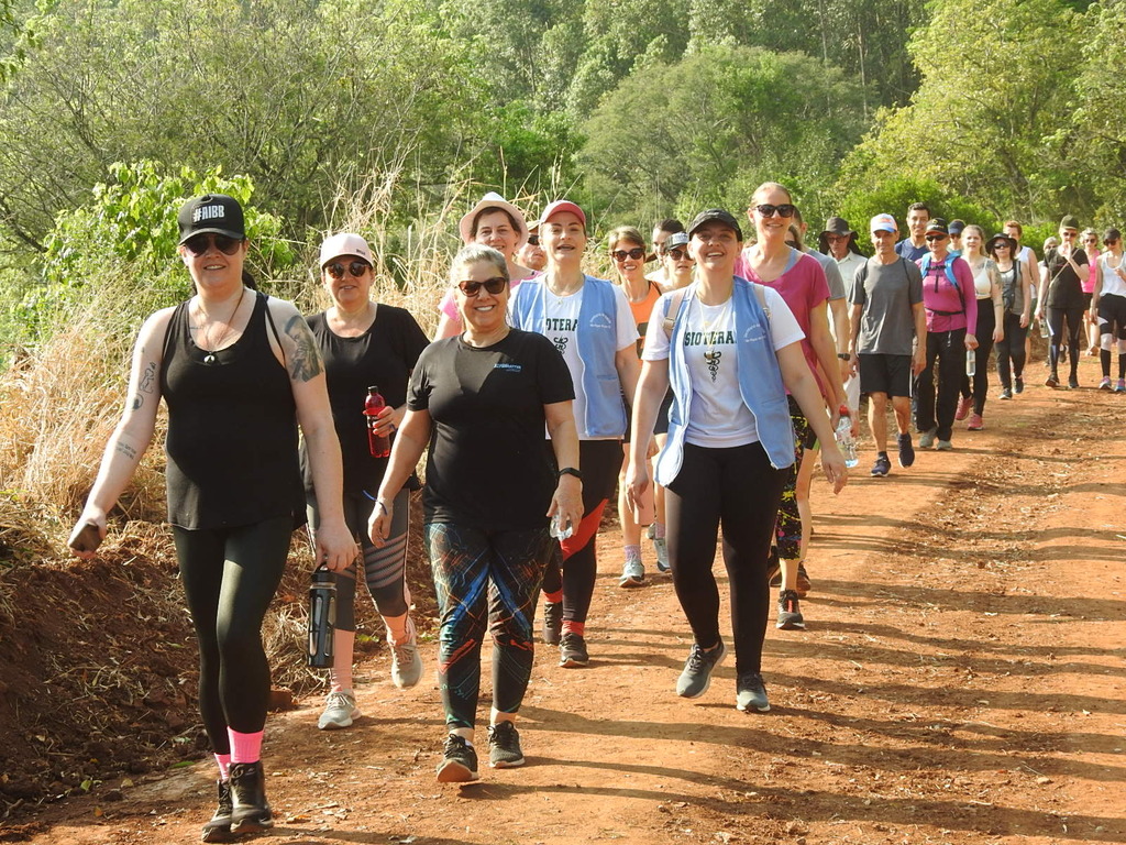 Mais de 400 pessoas participam da 5ª Caminhada da Primavera