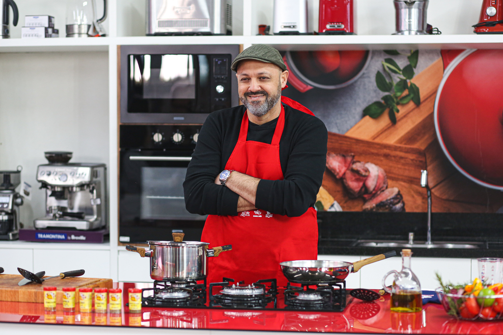 Delegado Marcelo Arigony assume as panelas no terceiro episódio da 6ª edição do Baita Chef