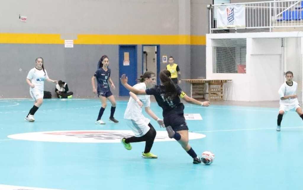 Joinville é o destaque na primeira rodada do Futsal feminino na Olesc