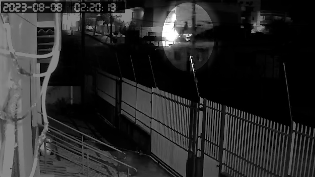 título imagem VÍDEO: câmera registra momento em que homem é morto a tiros furtando fios em Santa Maria