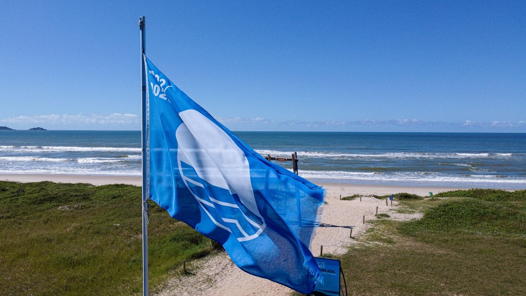 São Francisco do Sul mantém título de cidade com mais praias Bandeira Azul do Brasil ‌