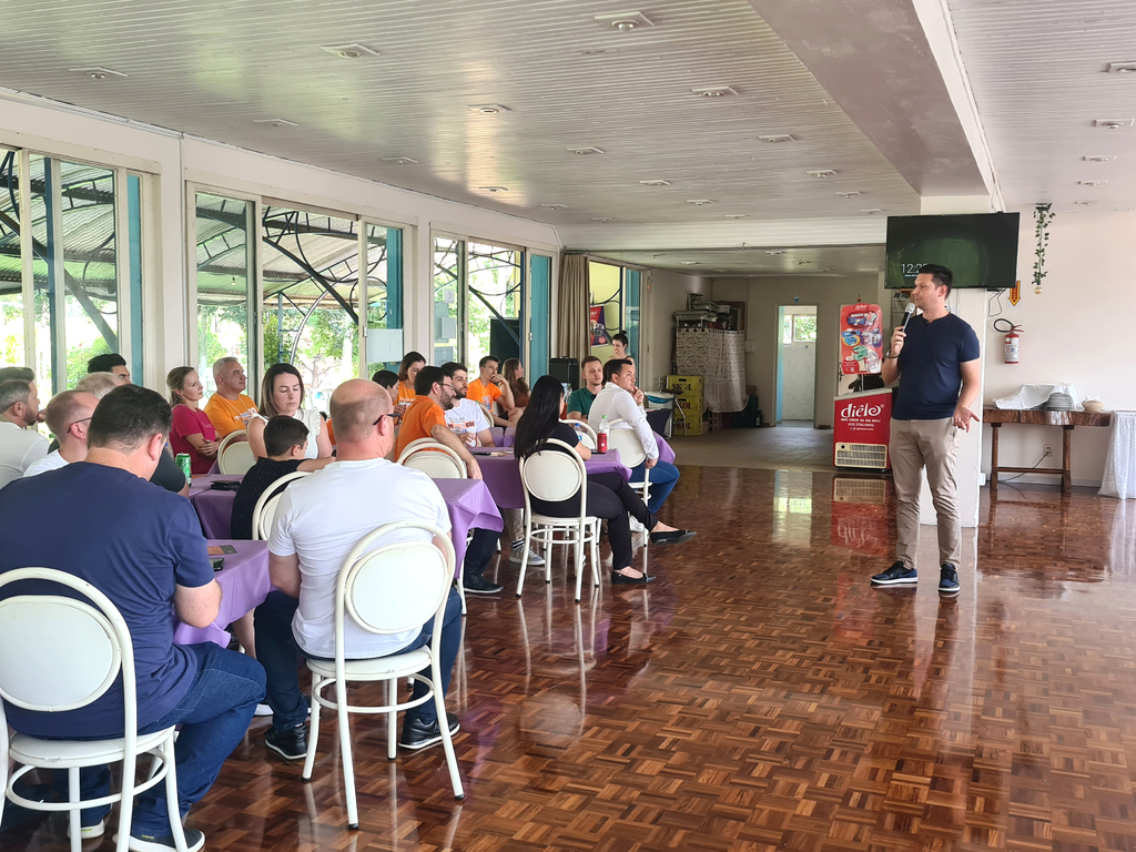 Evento do partido Novo conta com a presença do deputado federal