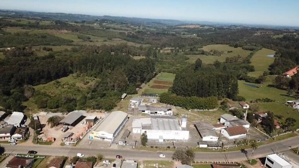 Foto:  Divulgação - DP - Complexo industrial do abatedouro de aves está entre os lotes