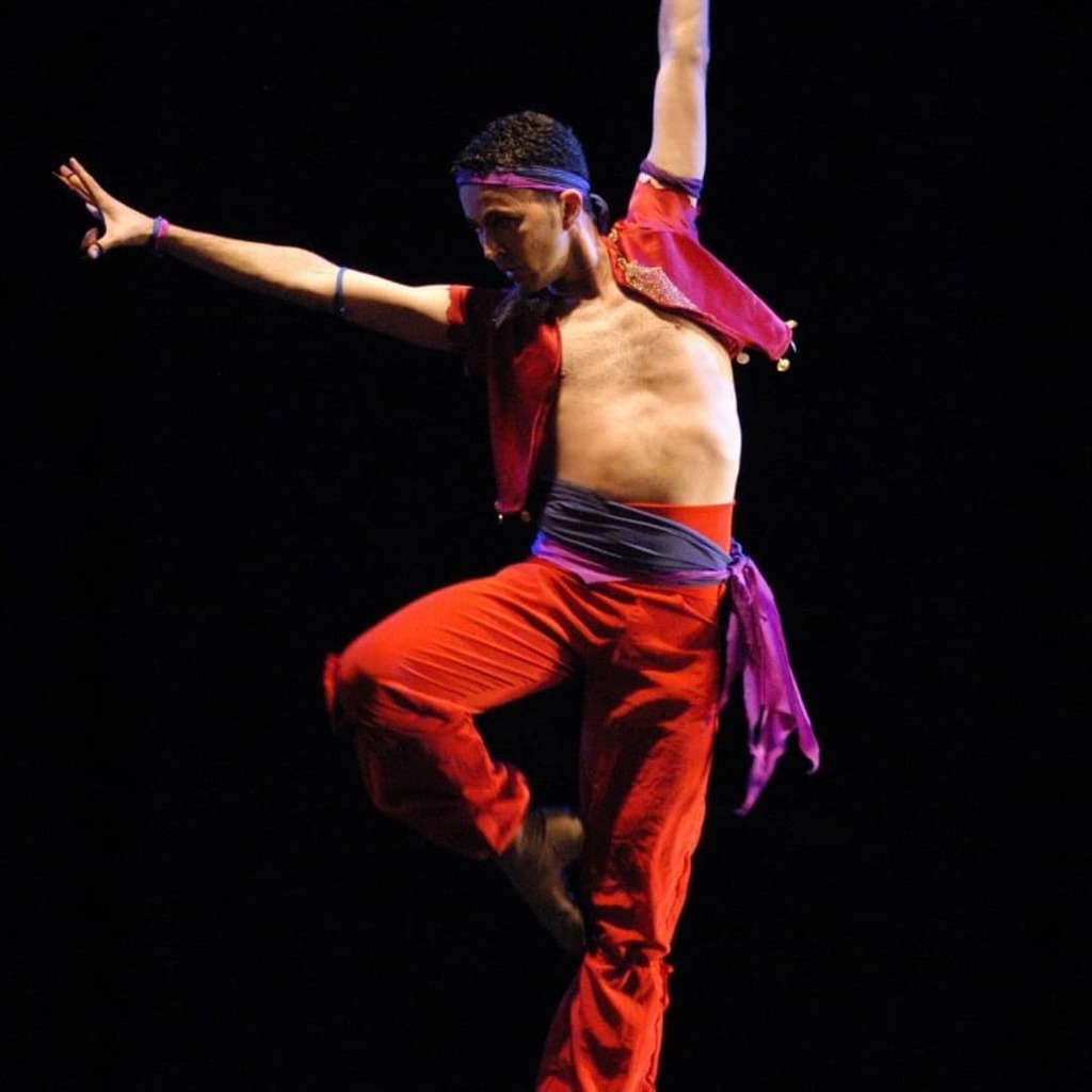 Vem Dançar Sudamerica é a atração deste domingo no Teatro Municipal