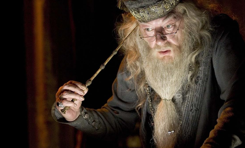 Ator Michael Gambon, o Professor Dumbledore de Harry Potter, morre aos 82 anos