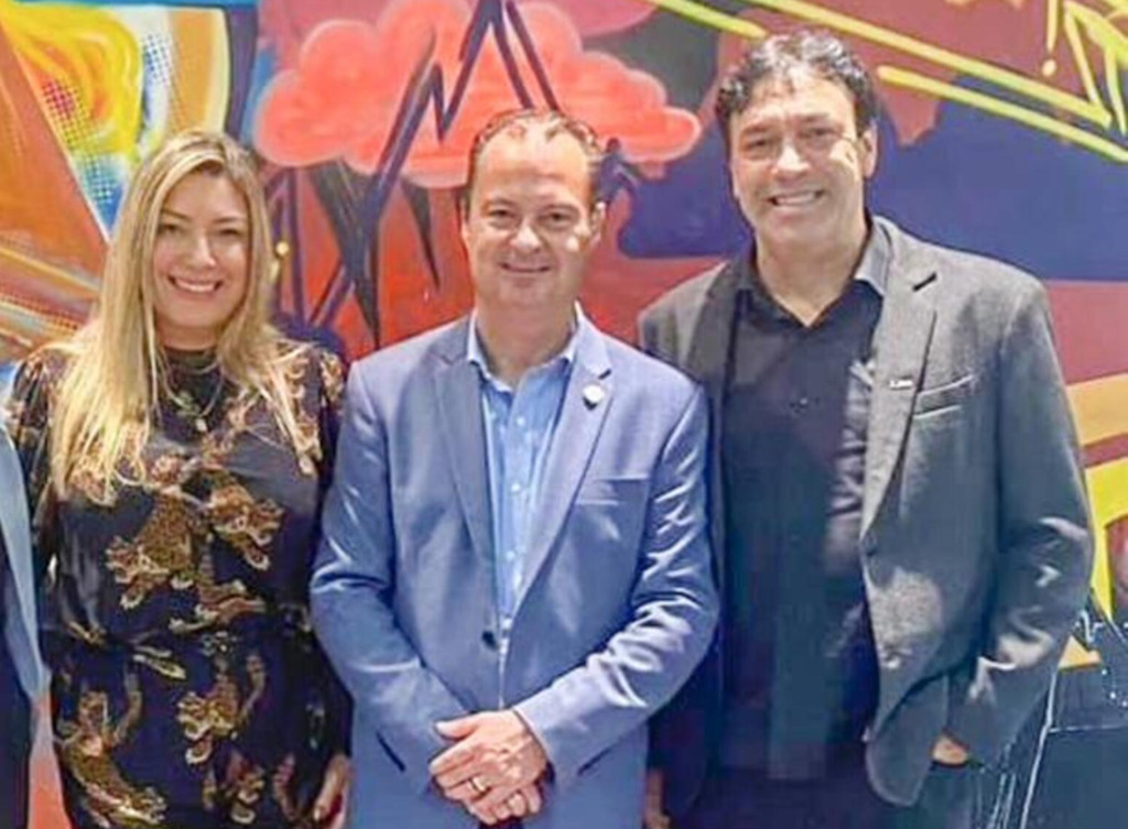 MUNICÍPIO DE PRAIA GRANDE PARTICIPA DO LANÇAMENTO DA NOVA LOGOMARCA DO TURISMO DE SANTA CATARINA
