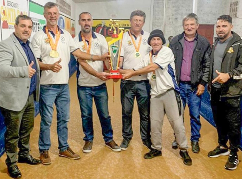 MEDALHÃO FICA COM O TÍTULO DO MUNICIPAL DE BOCHA 2023 EM SANTA ROSA DO SUL