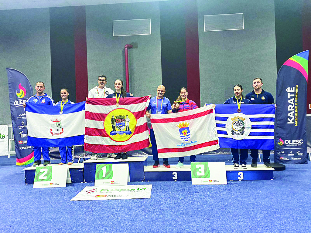 KARATÊ de CAPINZAL conquista Medalha na OLESC em  FLORIANÓPOLIS