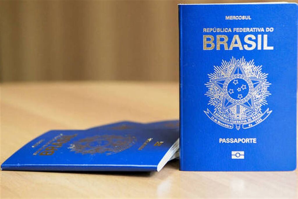 Governo começa emitir novo modelo de passaporte nesta terça; saiba o que muda