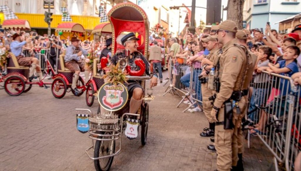 POLÍCIA MILITAR DE SANTA CATARINA INICIA OPERAÇÃO FESTAS DE OUTUBRO