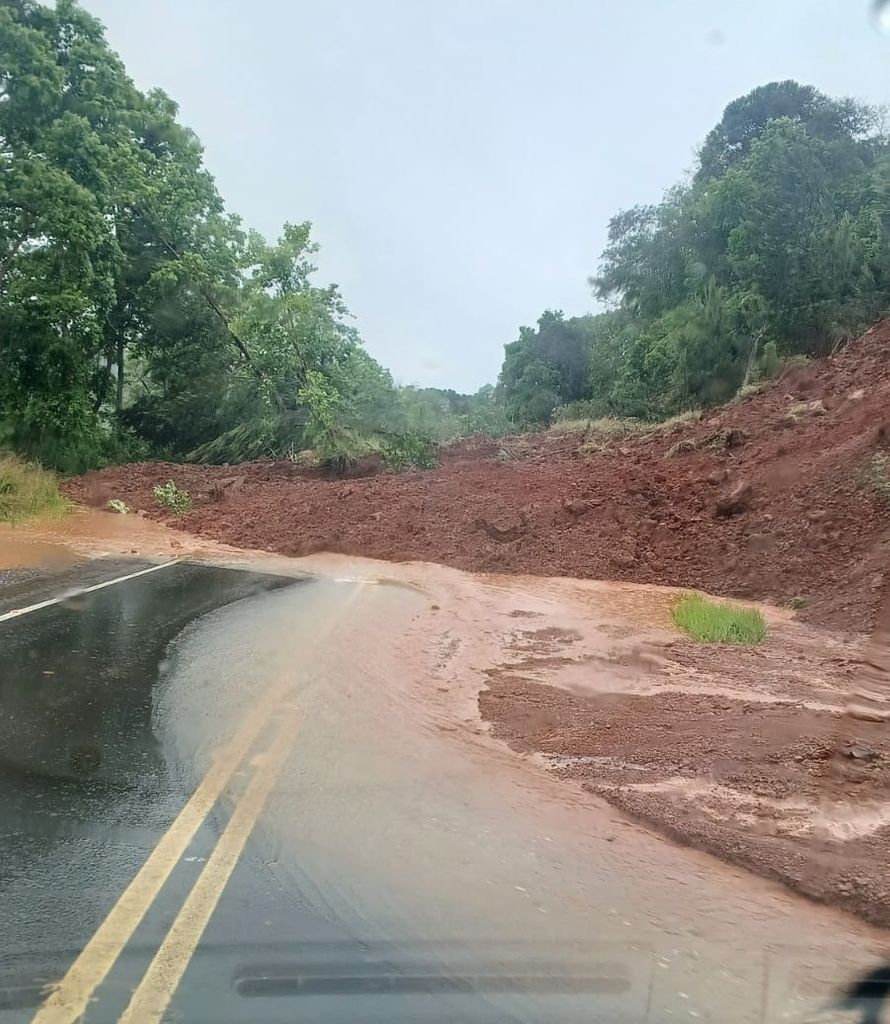 Confira informações sobre rodovias interditadas na região