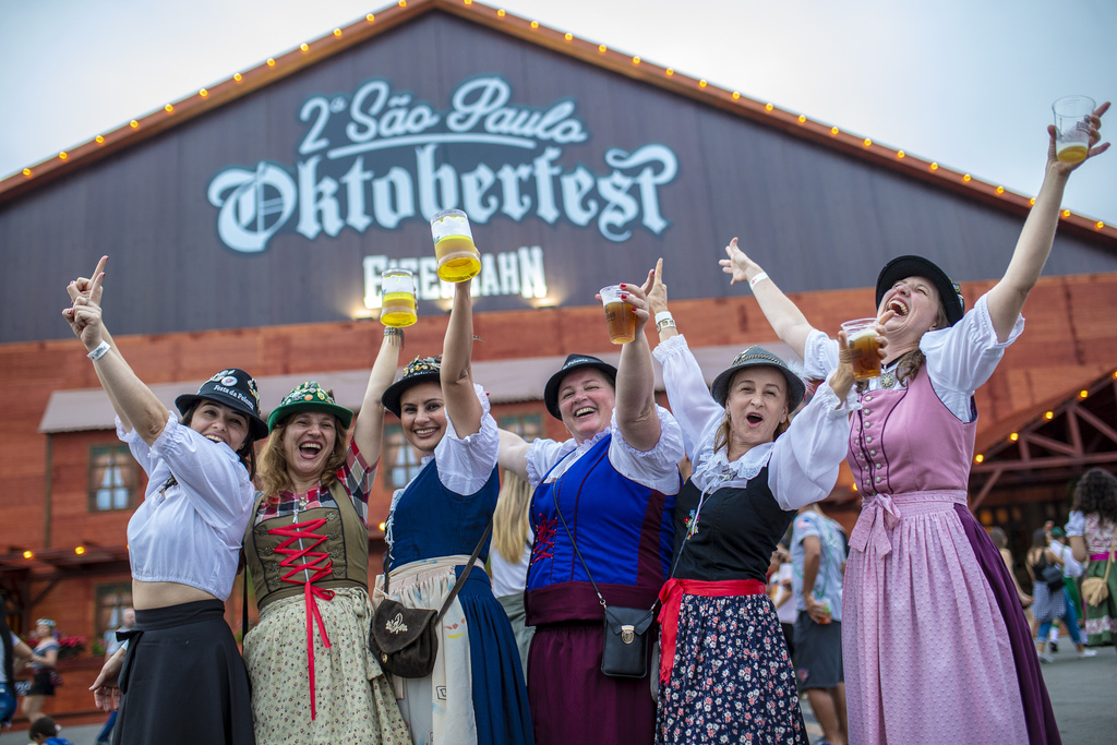 Desfiles da Oktoberfest são adiados