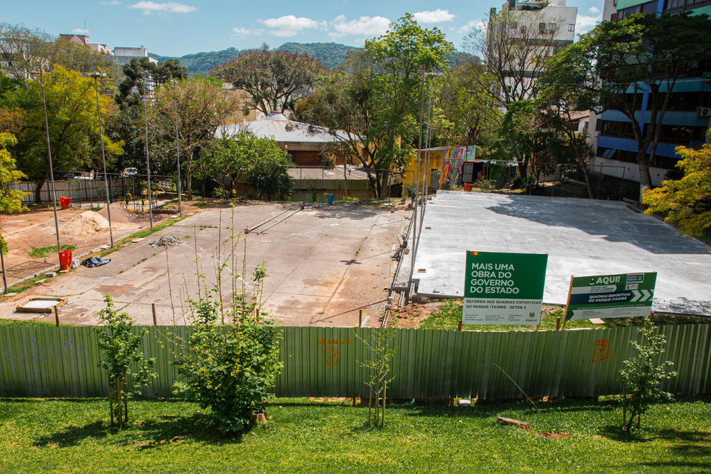 Quadras do Parque Itaimbé começam a receber concreto; reforma dos espaços deve ser finalizada no início de 2024
