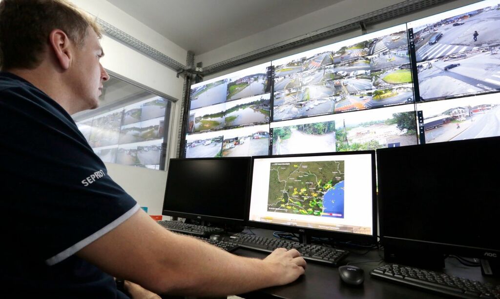 Câmeras de monitoramento em Joinville auxiliam a Defesa Civil em ações climáticas