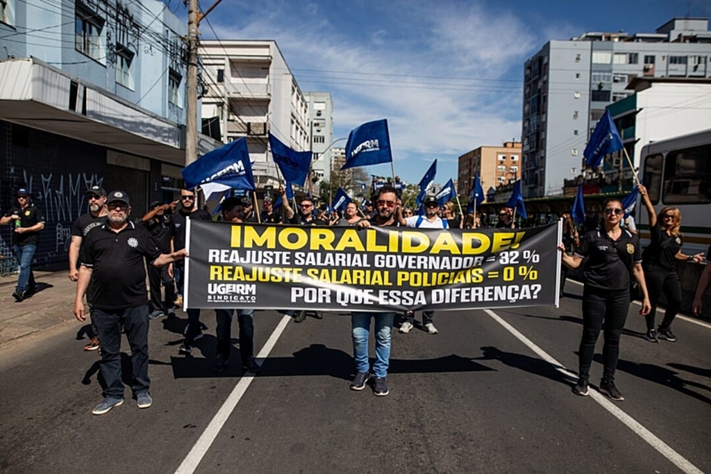 Categoria protesta ao som de Ivete Sangalo