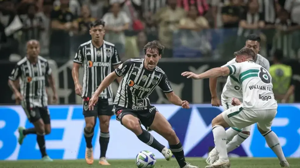 Após três meses, Coritiba vira o jogo e derrota o Atlético-MG