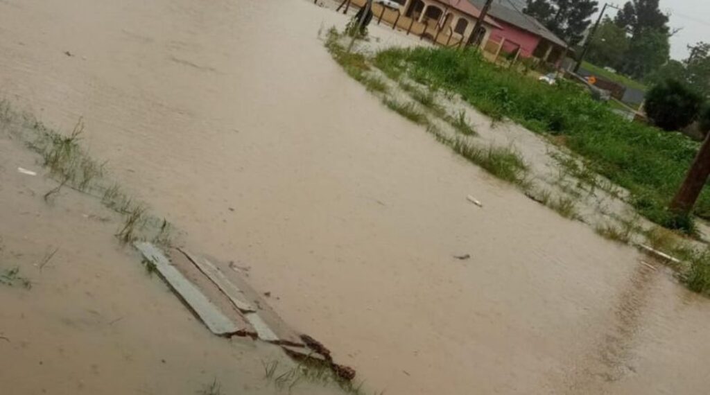 Canoinhas registra alagamentos; comunidades do interior estão sem acesso