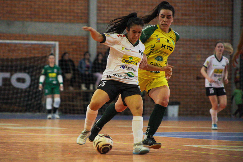 Futsal: Malgi goleia fora de casa e se aproxima de decisão