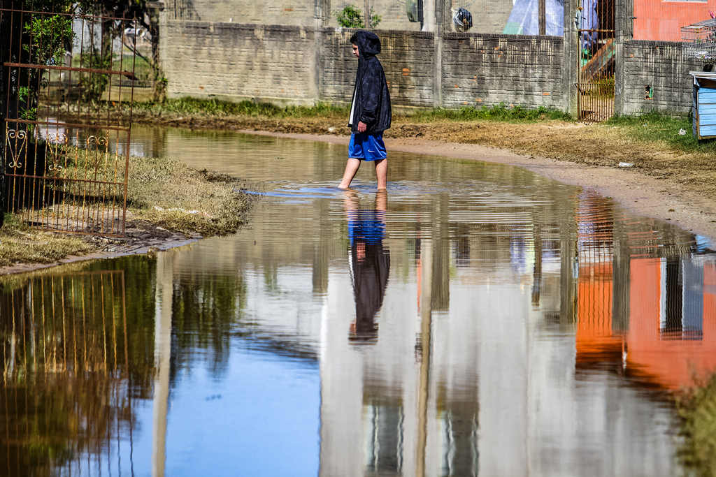 Foto: Italo Santos - Especial - DP - Moradores continuam sofrendo com os efeitos das chuvas de setembro