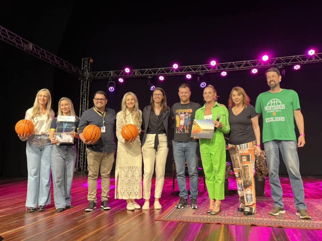 Rainha do basquete faz palestra em Uruguaiana