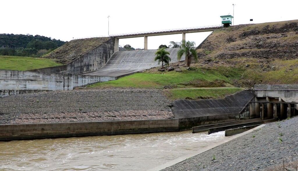 Estado realiza abertura gradativa das comportas das barragens para reduzir níveis dos reservatórios