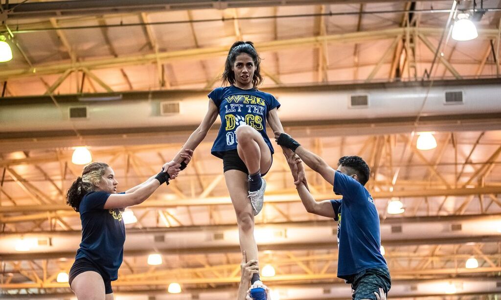 Cheerleading agita público nos Jogos Universitários Brasileiros