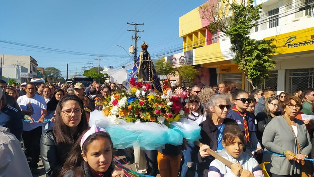 Procissão marcou as homenagens a Nossa Senhora Aparecida