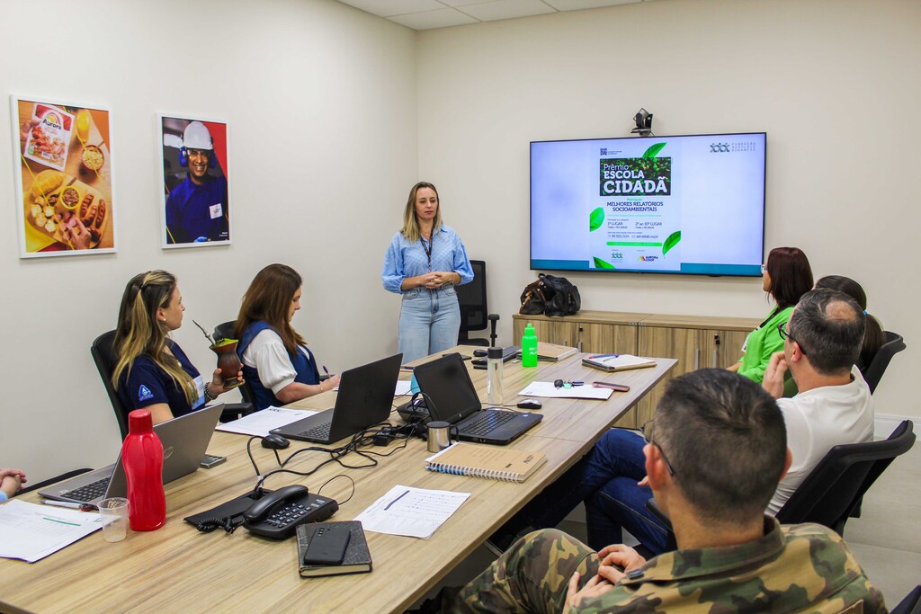 Fundação Aury Luiz Bodanese e Aurora Coop avaliam relatórios socioambientais do Prêmio Escola Cidadã 2023