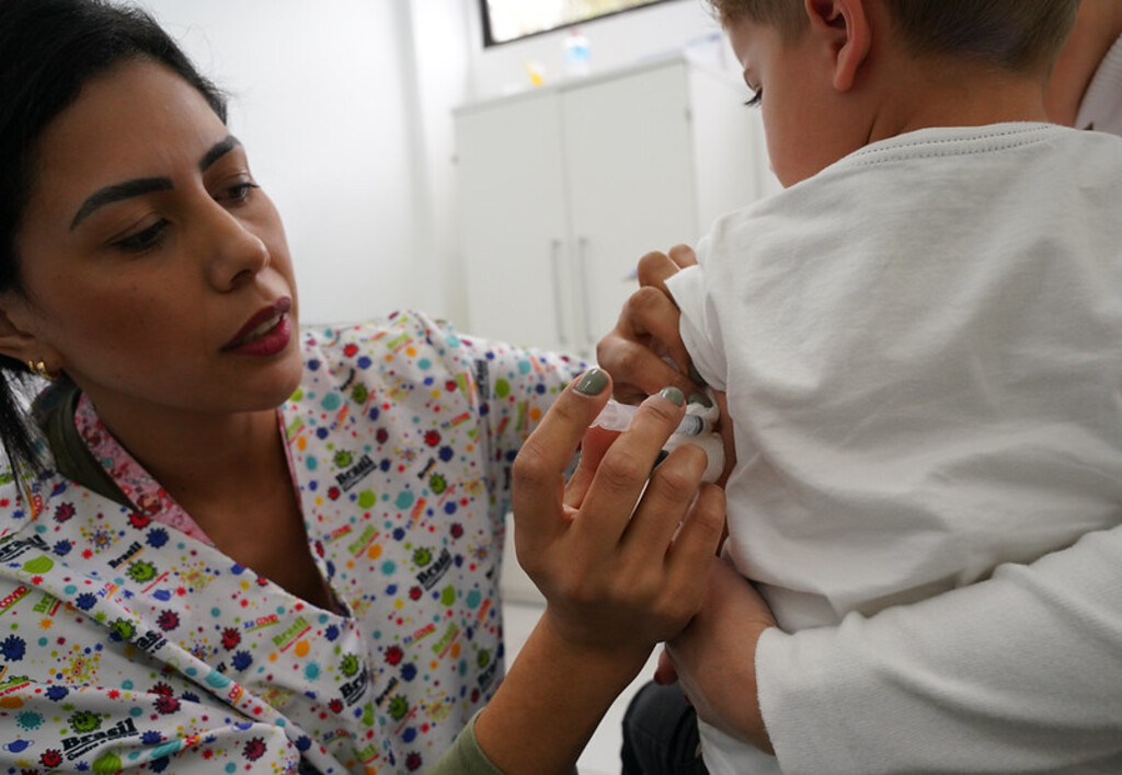 Santa Catarina lança Campanha de Multivacinação para atualização da caderneta de crianças e adolescentes