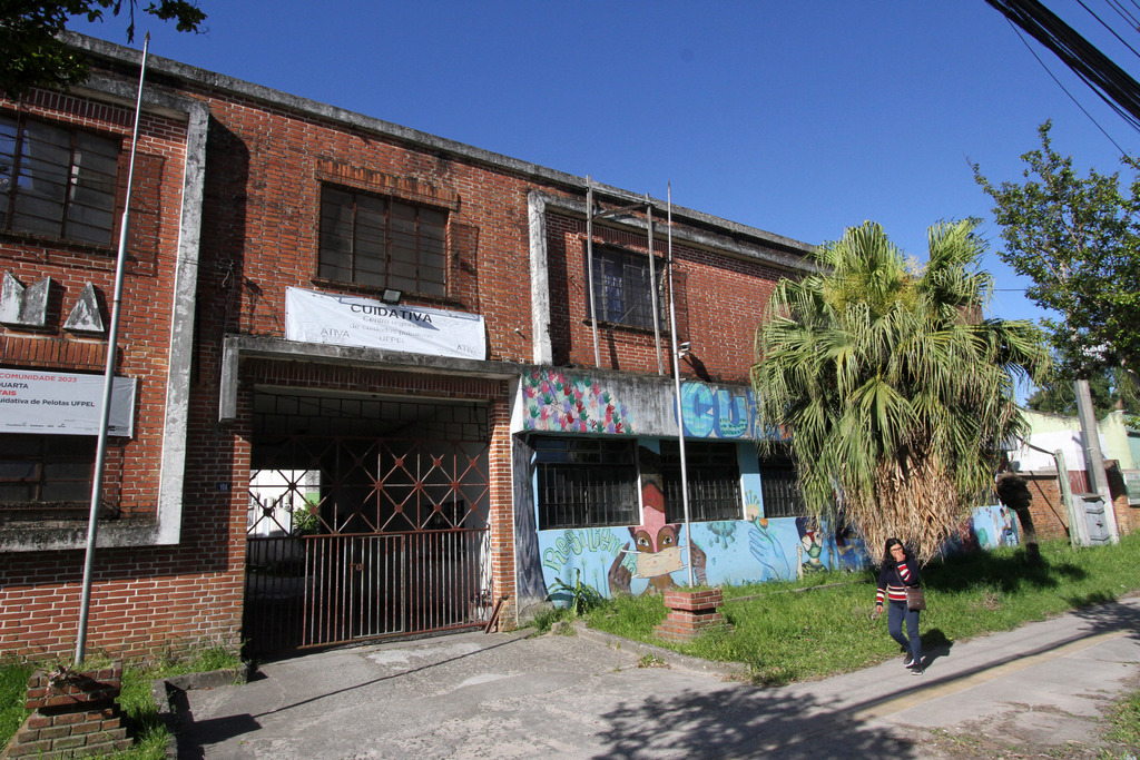 Jô Folha - DP - Centro Regional de Referência fica no prédio da antiga Laneira, localizado na avenida Duque de Caxias, 104
