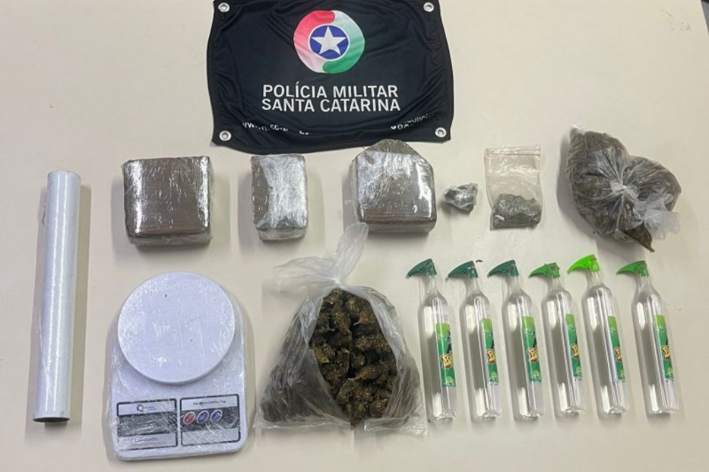 Drogas são encontradas em oficina mecânica