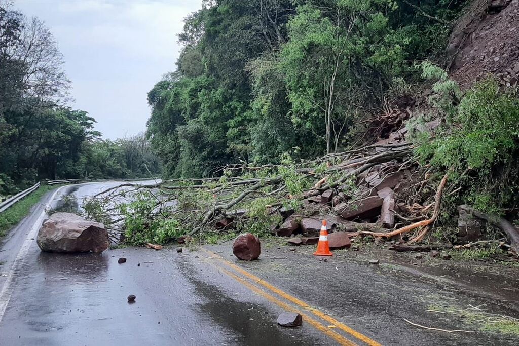 título imagem Aulas são suspensas em cidades da região devido às condições climáticas