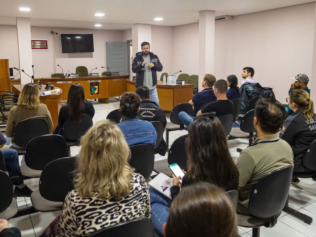 PASSO DE TORRES CRIA GRUPO TÉCNICO INTERSETORIAL PARA MONITORAMENTO E PREVENÇÃO DA GRIPE AVIÁRIA