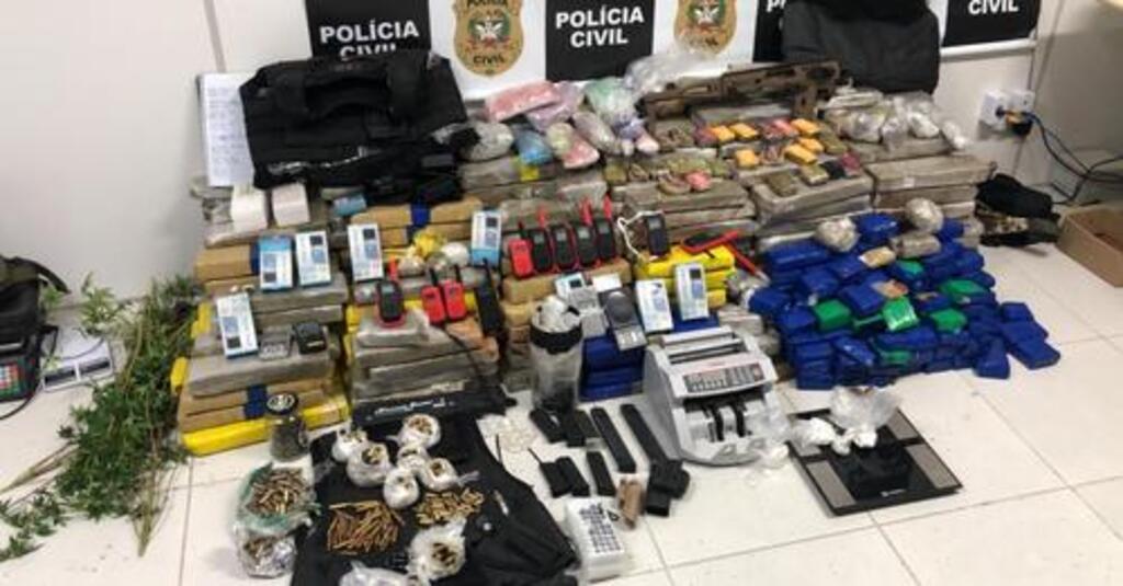 Operação contra o tráfico de drogas cumpre 30 mandados de busca e apreensão na Grande Florianópolis