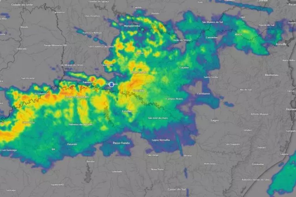 Temporais, vendaval e queda de granizo ainda prometem ‘bagunçar’ o tempo em SC; confira