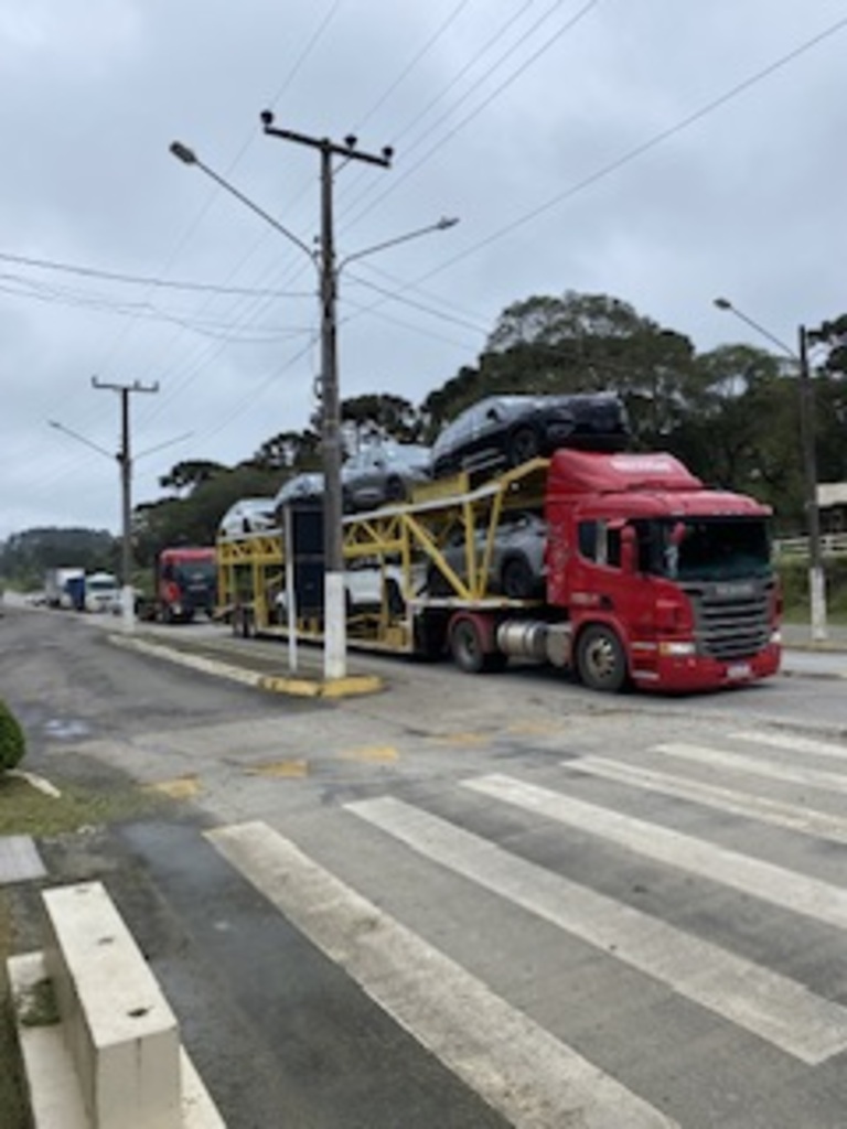 Fluxo na SC 114 tem aumento significativo, principalmente de caminhões, afirma Sargento Ênio