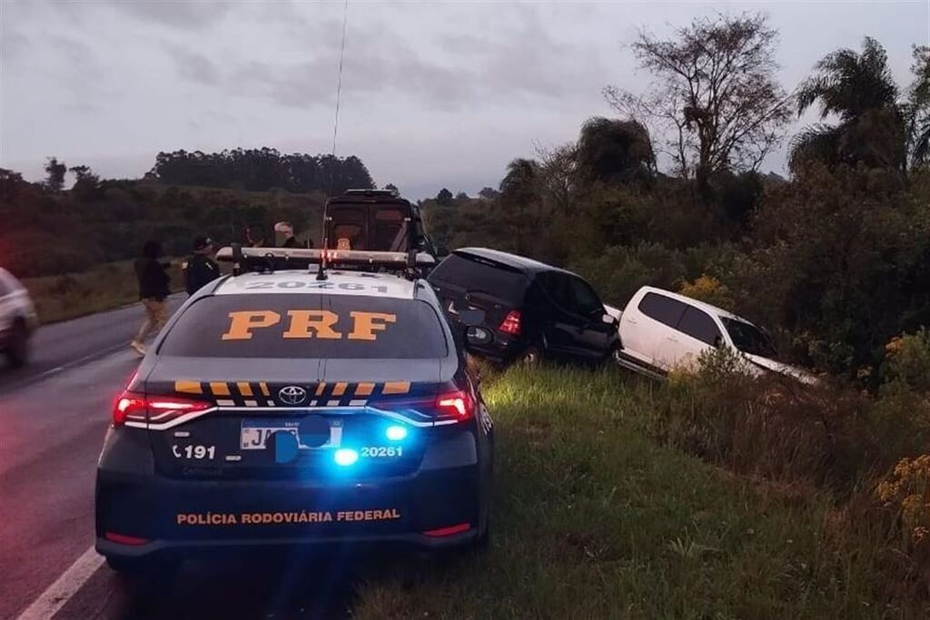 Cinco pessoas ficam feridas em acidente na BR-287 em São Vicente do Sul