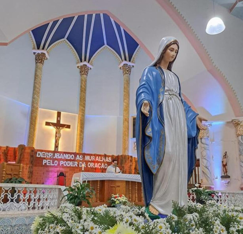 FIÉIS PARTICIPAM ATIVAMENTE DO I CERCO DE JERICÓ DA PARÓQUIA SÃO SEBASTIÃO DE PRAIA GRANDE