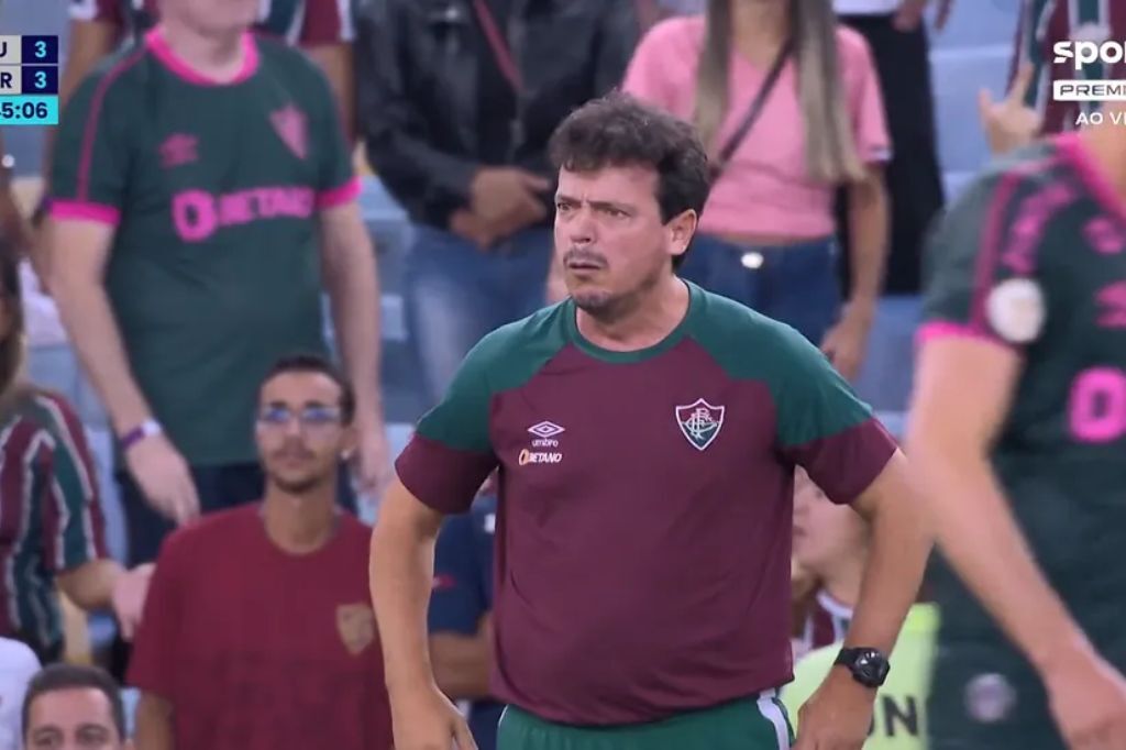  - Fernando Diniz pistola com árbitro em Fluminense x Corinthians — Foto: Reprodução/Sportv