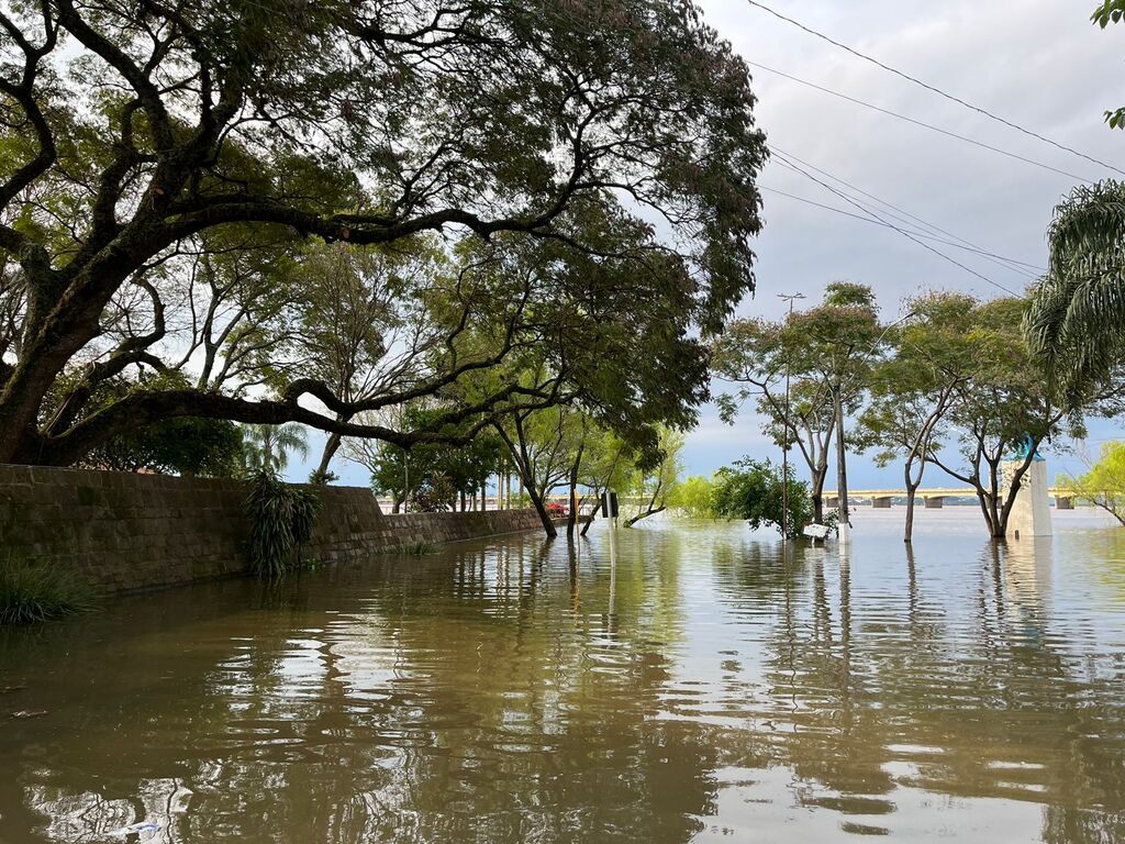 Rio Uruguai atinge nível mais alto desde 2017