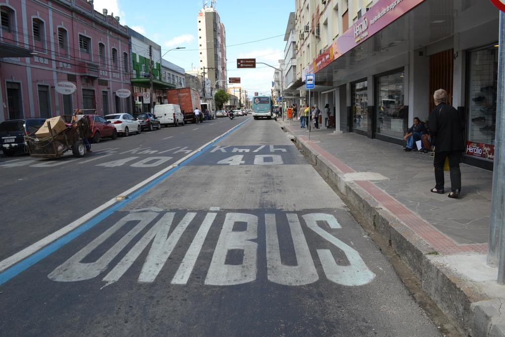 Usuários do transporte coletivo reclamam da falta de horários