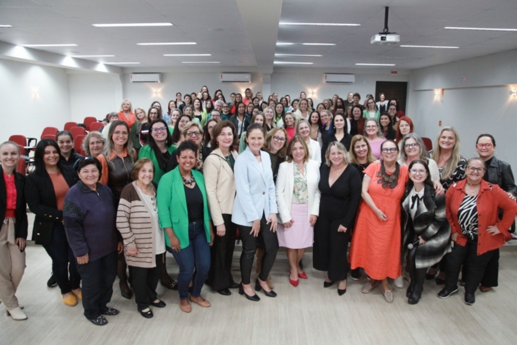 Debate sobre mulheres na política reunirá lideranças femininas da região Oeste