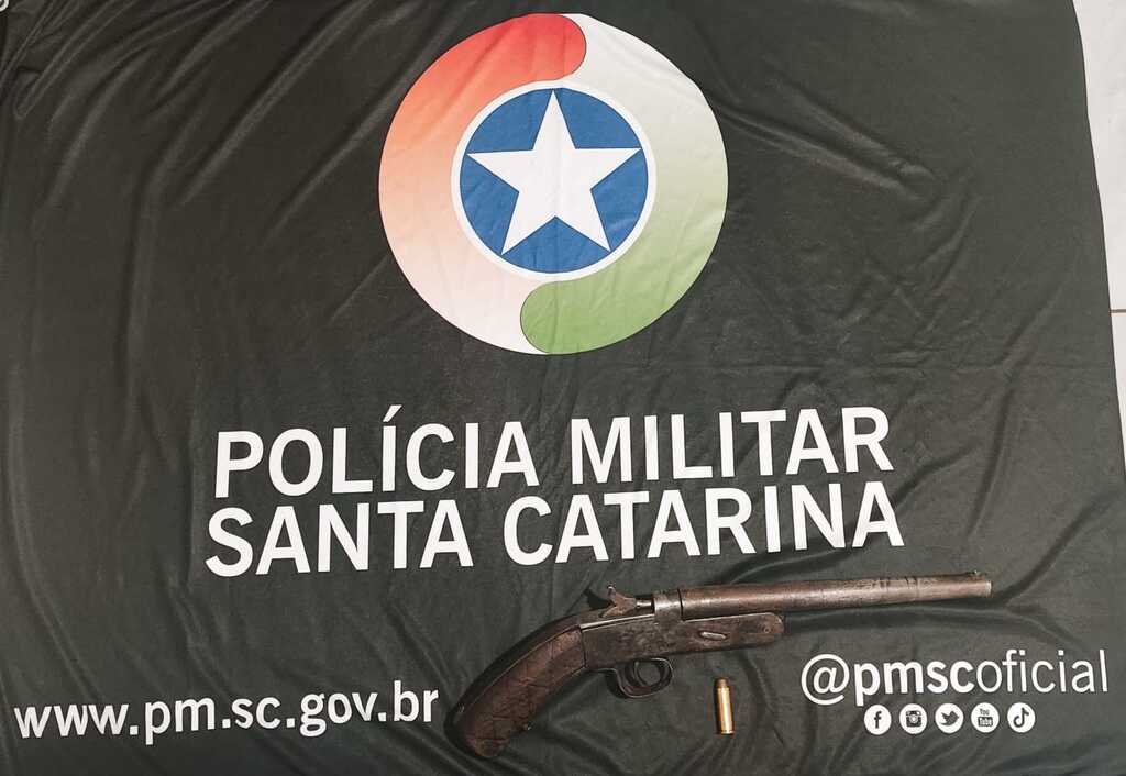 Arma escondida em vegetação é encontrada no interior de Guaraciaba